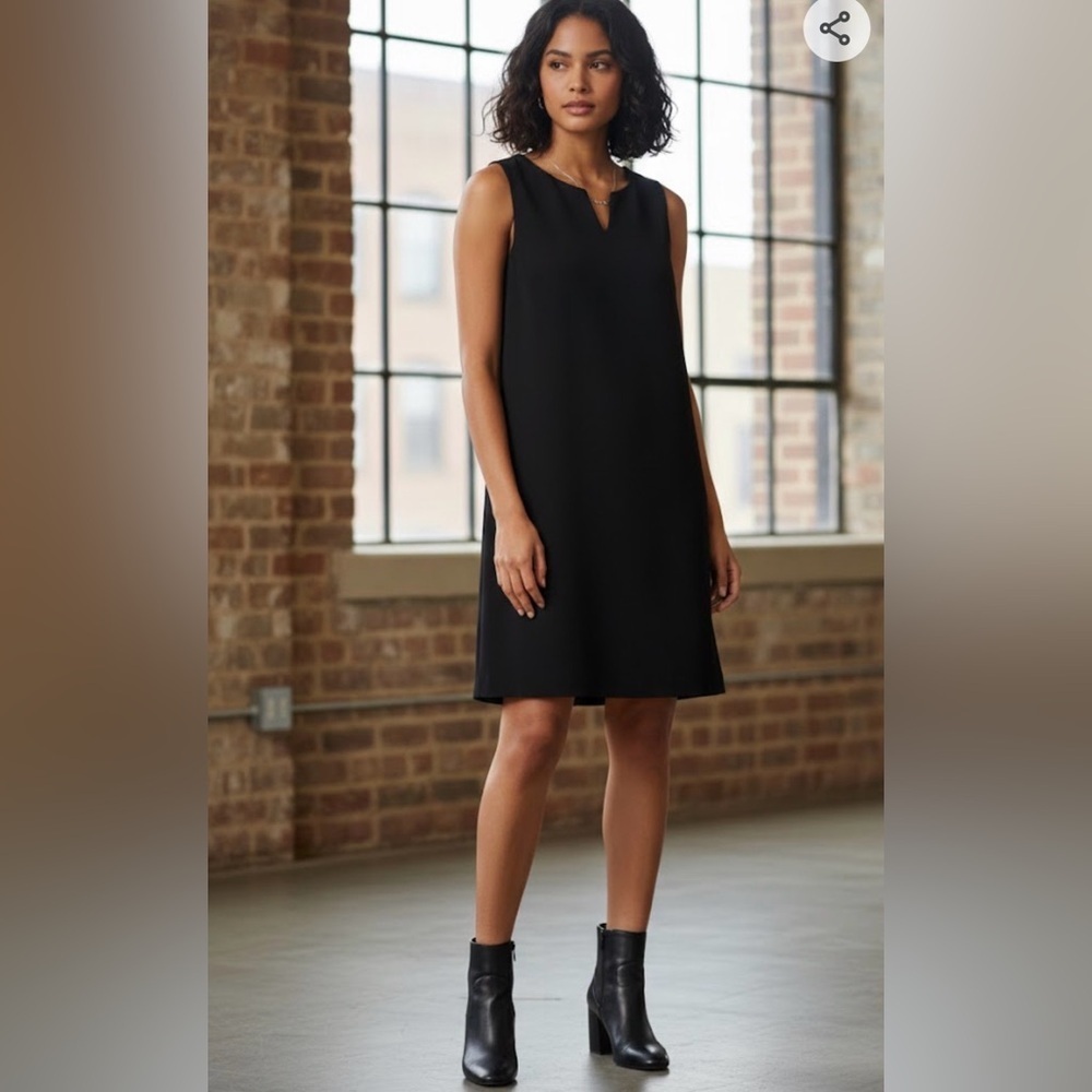 Theory Classic V-Notch Minimalist Modern Crepe Black Shift Dress Size L